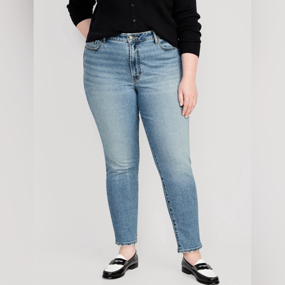 Size 6, straight, old navy jeans